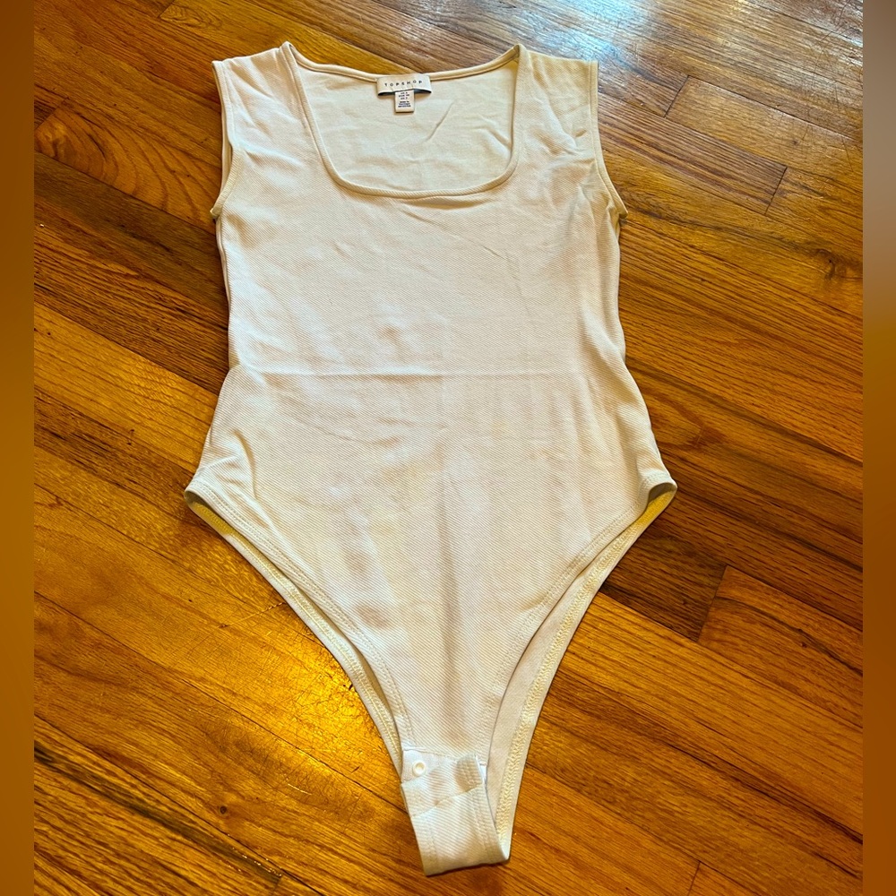 Square-neck bodysuit